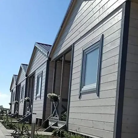 Homes With Pool, Jacuzzi And Sauna Hébergement de vacances Gąski
