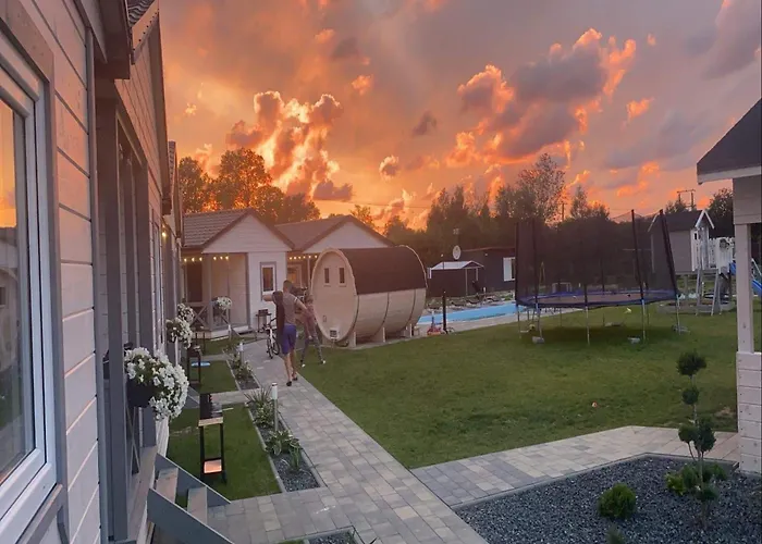 Сasa de vacaciones Homes With Pool, Jacuzzi And Sauna Gąski